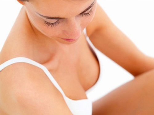 mụn thịt ở ngực