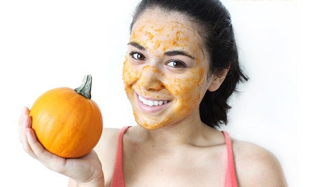 Cách làm hết vết nhăn trên mặt nhanh chóng bằng bí đỏ