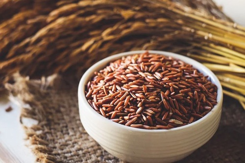 Gạo lứt chứa lượng carb ổn định, chuyển hóa chất