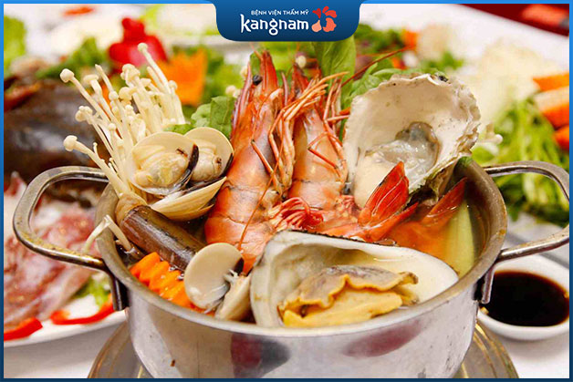 Sau nâng mũi nên kiêng hải sản