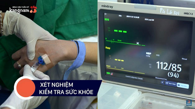 Bác sĩ thực hiện kiểm tra sức khỏe cho khách hàng trước khi thực hiện