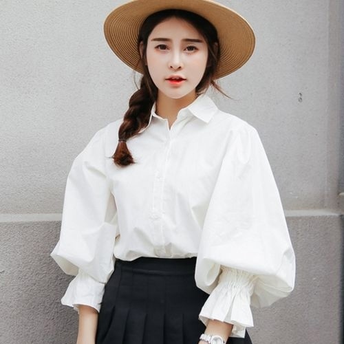 Tay bồng, vai rộng sẽ tạo điểm nhấn tốt, che giấu bớt khuyết điểm vòng 3 nở nang của bạn cách mặc đồ cho người mông to