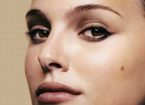 Kem đánh răng chỉ hiệu quả với những nốt ruồi mờ và nhỏ tẩy mụn ruồi bằng kem đánh răng