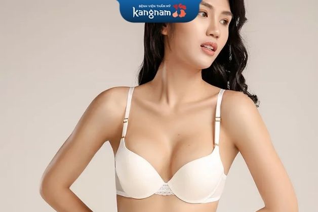 Ngực chuẩn đẹp do nhiều yếu tố quyết định