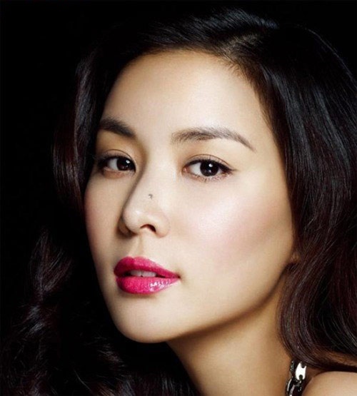 Người có nốt ruồi ở sống mũi không có may mắn trong cả công danh và tình duyên Người có nốt ruồi ở sống mũi không có may mắn trong cả công danh và tình duyên