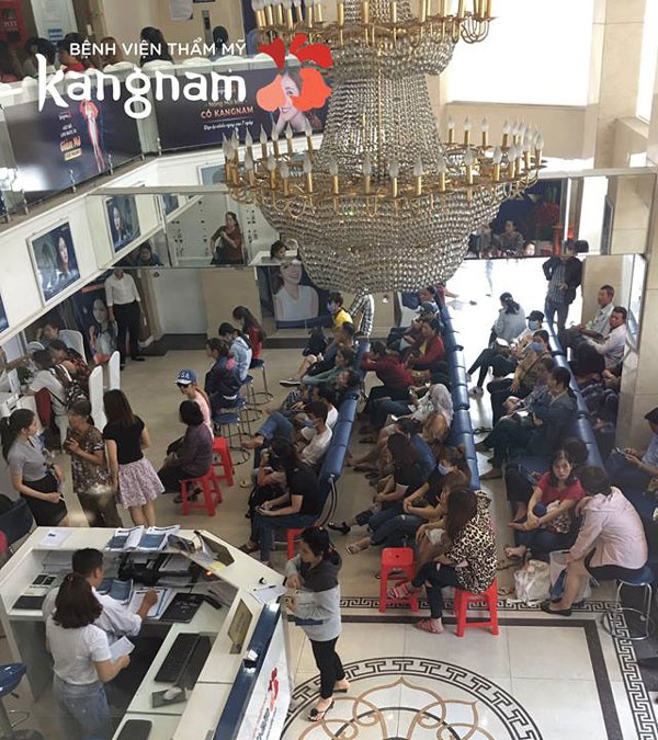 tẩy nốt ruồi ở môi có nguy hiểm không