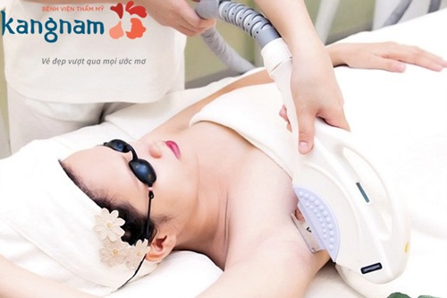 triệt lông nách có hại ko