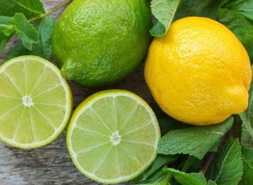 Chanh tươi giúp dưỡng da sáng hồng, hạn chế khả năng lây lan của mụn thịt cách trị mụn thịt tại nhà hiệu quả