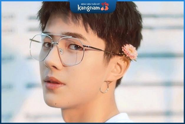 Người có nốt ruồi trên cằm không nên kết hôn quá muộn