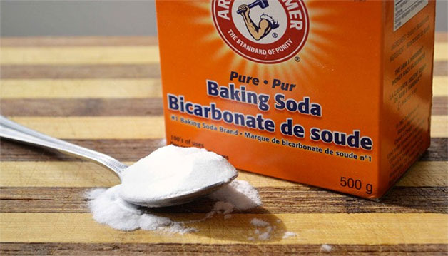 Môi hết thâm với Baking Soda