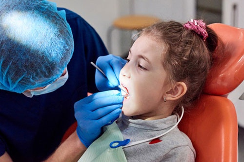 răng sữa bị sâu có nên trám răng sữa bị sâu có nên trám