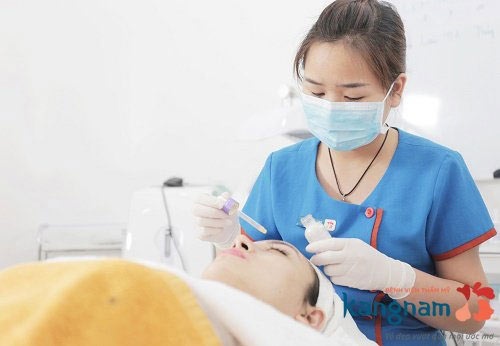trị thâm quầng mắt bằng laser giá bao nhiêu