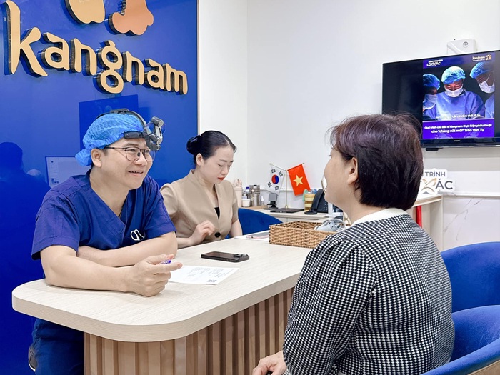 Chân dung bác sĩ CK1 Felix Trần