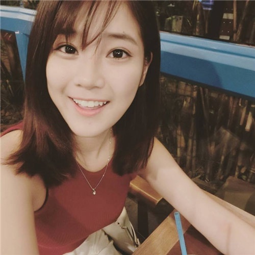 Diễn viên - Ca sĩ Hoàng Yến Chibi trẻ trung hơn nhờ răng thỏ cute răng thỏ nam