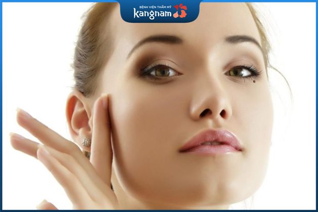 nốt ruồi trong mắt