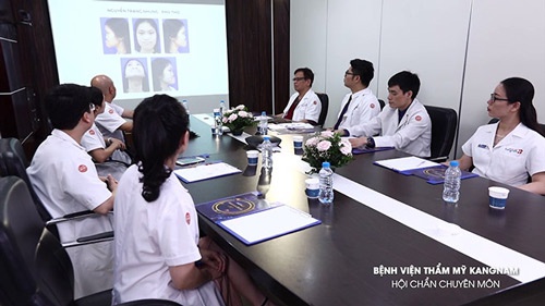 Nguyễn Trang Nhung hở hàm ếch