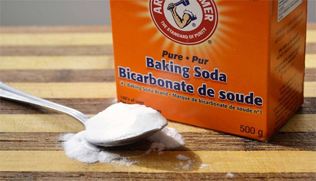Trị mụn cám trên trán với Baking Soda