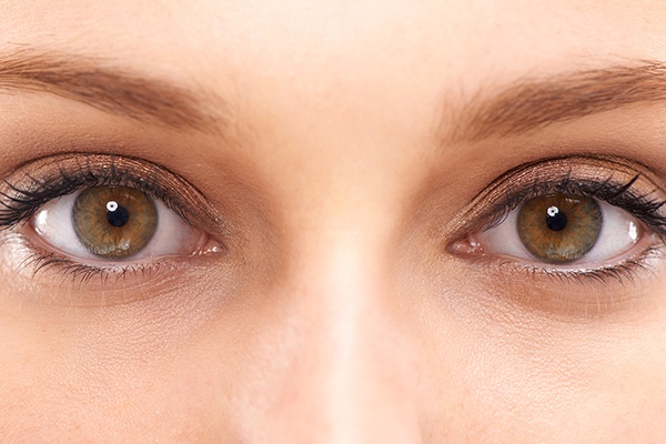 Da mắt có tính nhạy cảm cao, tốc độ phục hồi lâu