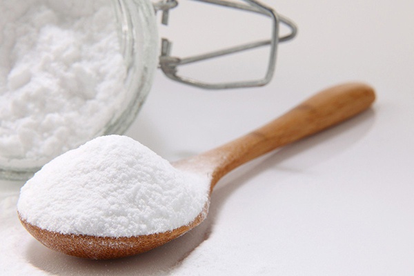 chữa mụn bằng baking soda