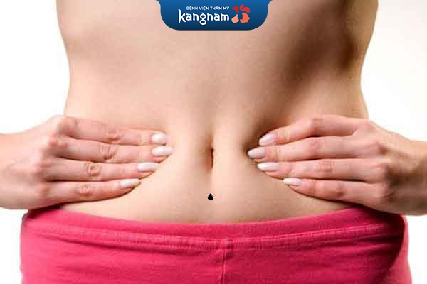 mụn ruồi ở dưới rốn nữ