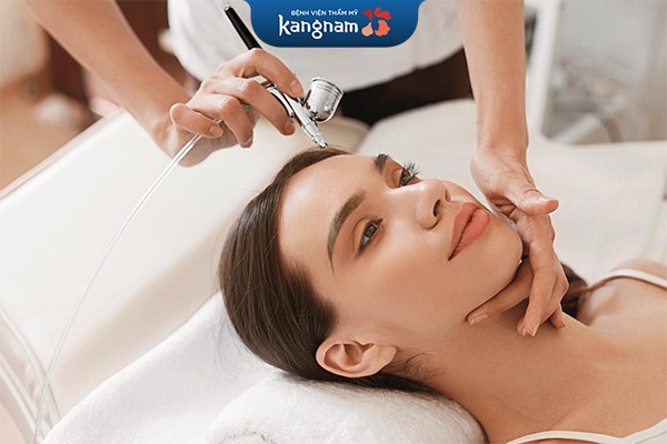 trị mụn trứng cá ở da đầu tại kangnam