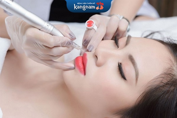 xăm môi đỏ cherry