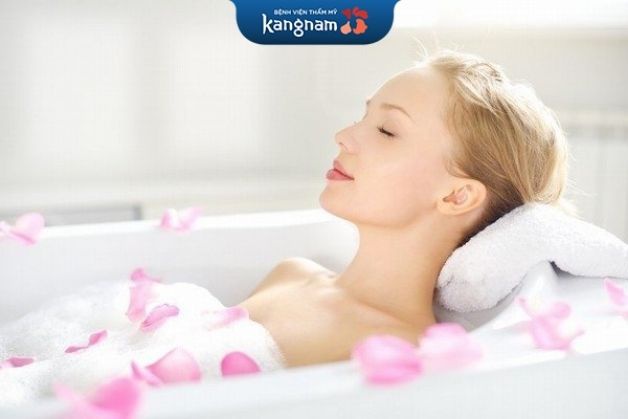 1 tháng nên tắm trắng mấy lần?