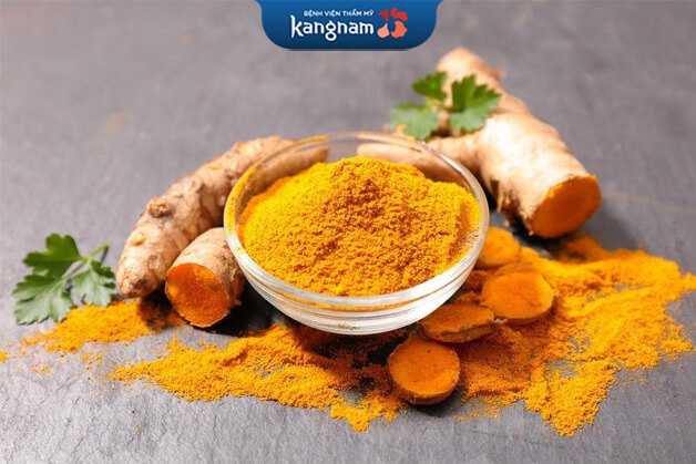 làm sạch lông chân bà bầu với bột nghệ