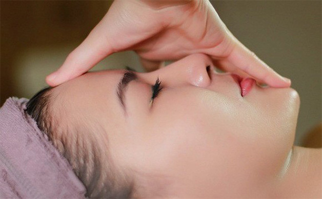 Dùng kỹ thuật Nắn xương Golki