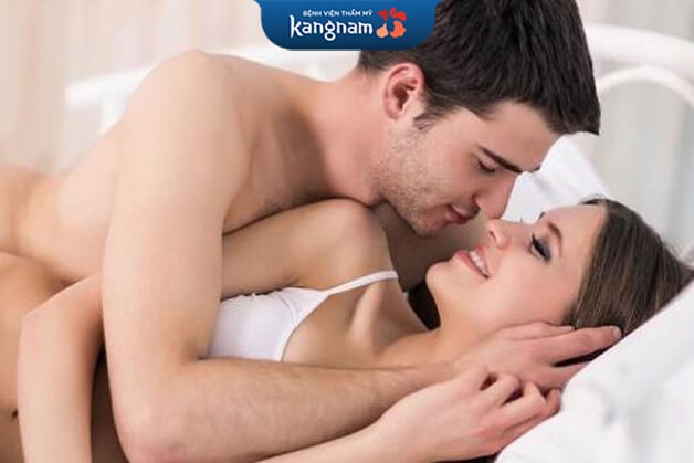nên kiêng quan hệ sau nâng ngực
