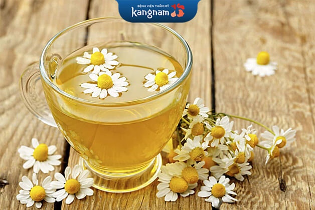 xóa sạch lông chân khi mang thai với trà hoa cúc