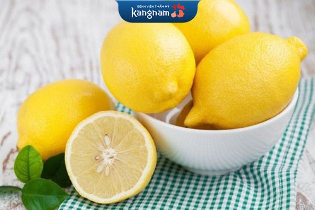 Bên cạnh giảm thâm, chanh còn giúp tẩy da chết