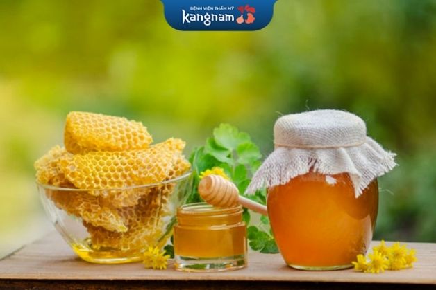 Tạm biệt mụn thâm bằng mật ong