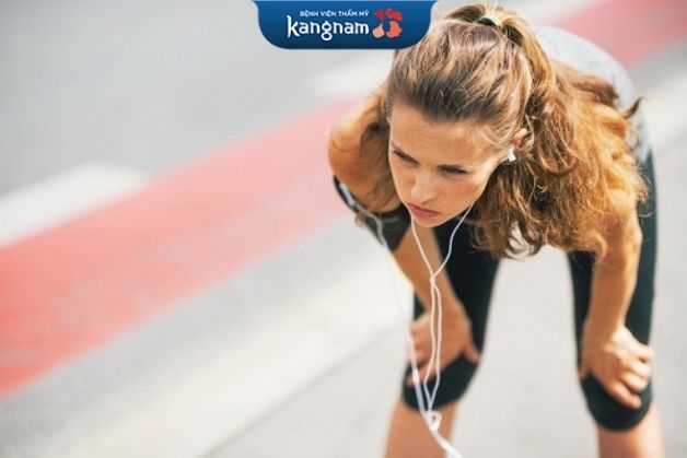 Hạn chế mặc đồ bó và vận động mạnh sau triệt lông