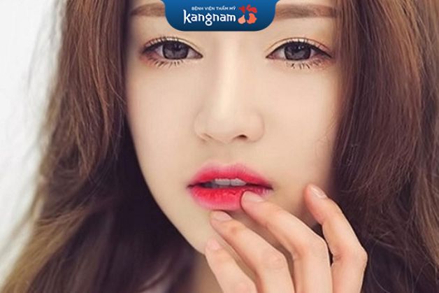 Cấy mỡ làm đầy môi không bền lâu