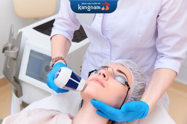 Điều trị mụn bằng laser là phương pháp khá phổ biến