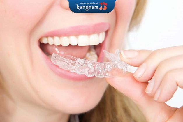 Khay niềng răng trong suốt