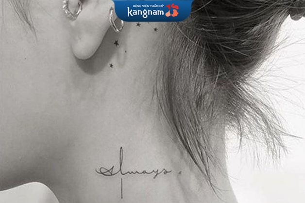 Tattoo chữ trên cổ làm tăng phần quyến rũ