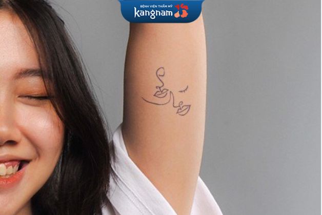 Xăm mini hình vẽ phác thảo tối giản trên tay