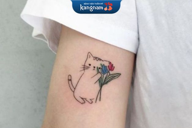 Hình xăm mini ở tay dễ tạo hảo cảm