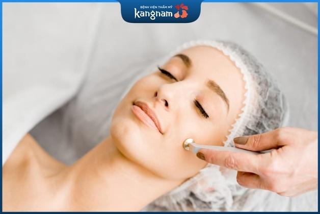 Laser Q-Switched trị mụn ẩn nhanh và an toàn