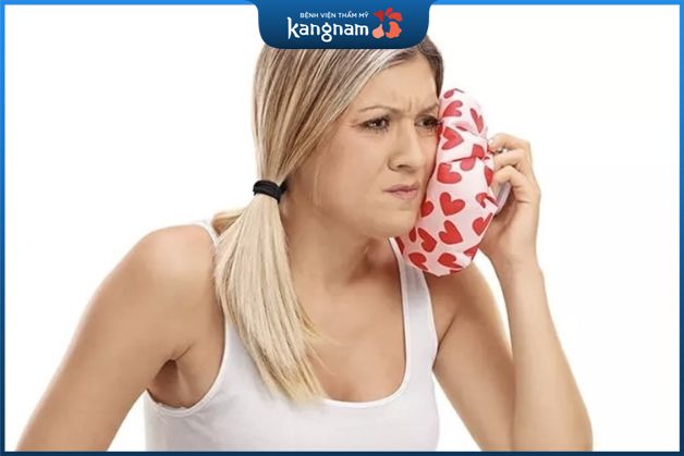 Chườm nóng giúp điều trị mụn nhọt