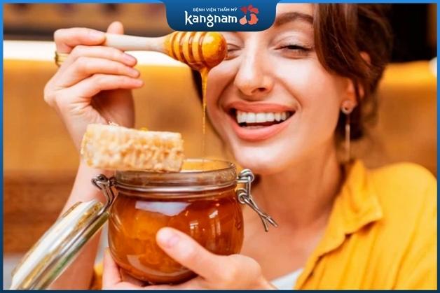 Mật ong chữa mụn bọc, mụn viêm mủ