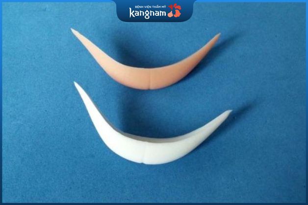 Miếng sụn độn cằm là một chất liệu sử dụng trong phẫu thuật thẩm mỹ độn cằm