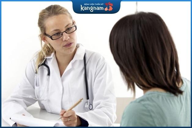 Tái khám nâng mũi để kiểm tra kỹ các dấu hiệu bất thường