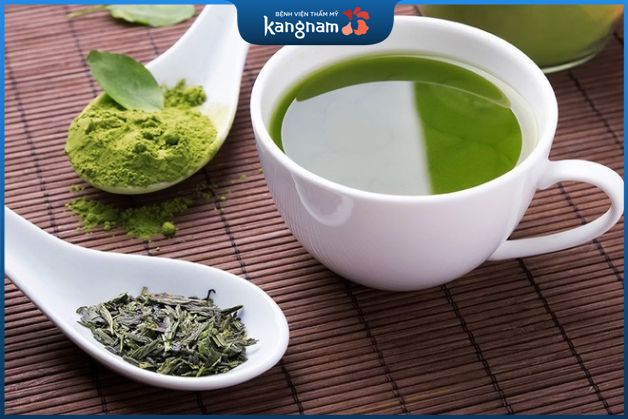 Sử dụng trà xanh trị mụn thâm đỏ