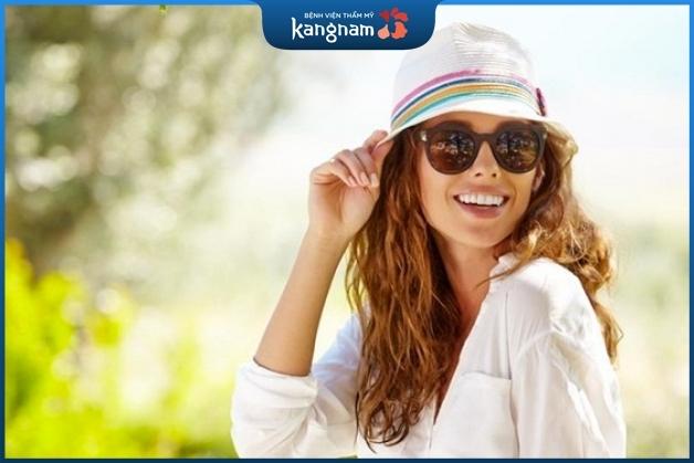 Chú ý chăm sóc và bảo vệ vùng da quanh mắt sau khi treo chân mày