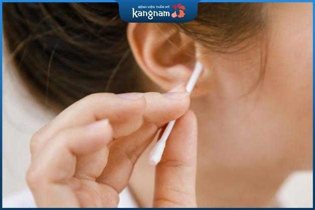 Chú ý chăm sóc vệ sinh tai sau khi lấy sụn