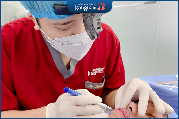 Đội ngũ bác sĩ chuyên khoa thẩm mỹ dày dặn kinh nghiệm