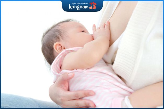 Cho con bú giảm mỡ bụng dưới sau sinh